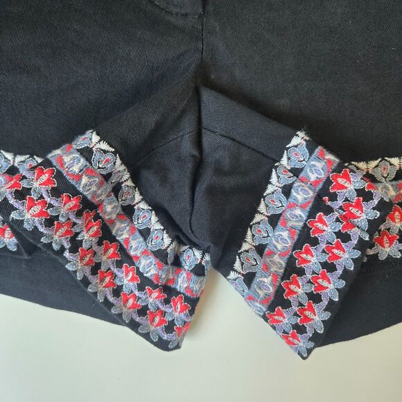 LOFT Black Embroidered Shorts Size 00 NWT Boho Floral Trim - Picture 7 of 11